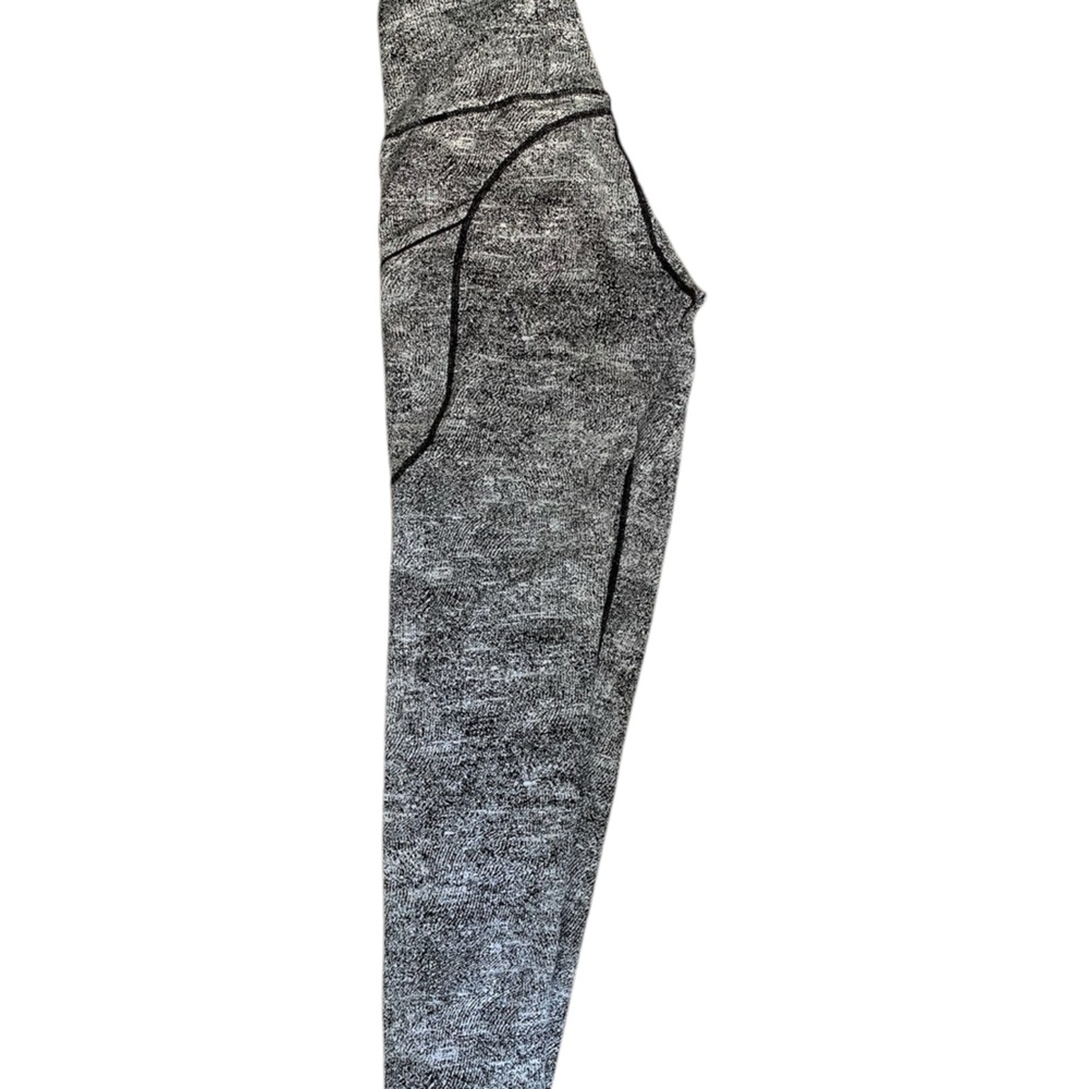 Beautiful Workout Tights. - Picture 5 of 6